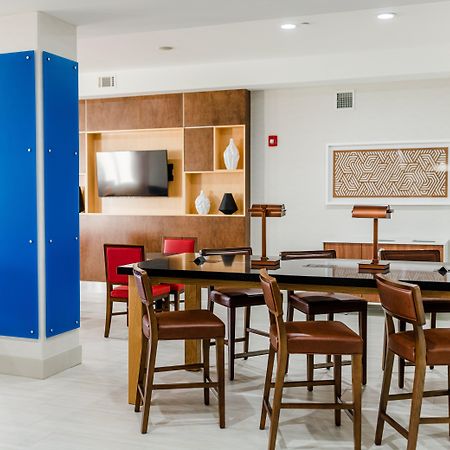 Holiday Inn Express - Andalusia By Ihg Buitenkant foto