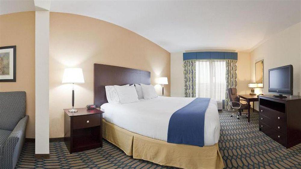Holiday Inn Express - Andalusia By Ihg Buitenkant foto