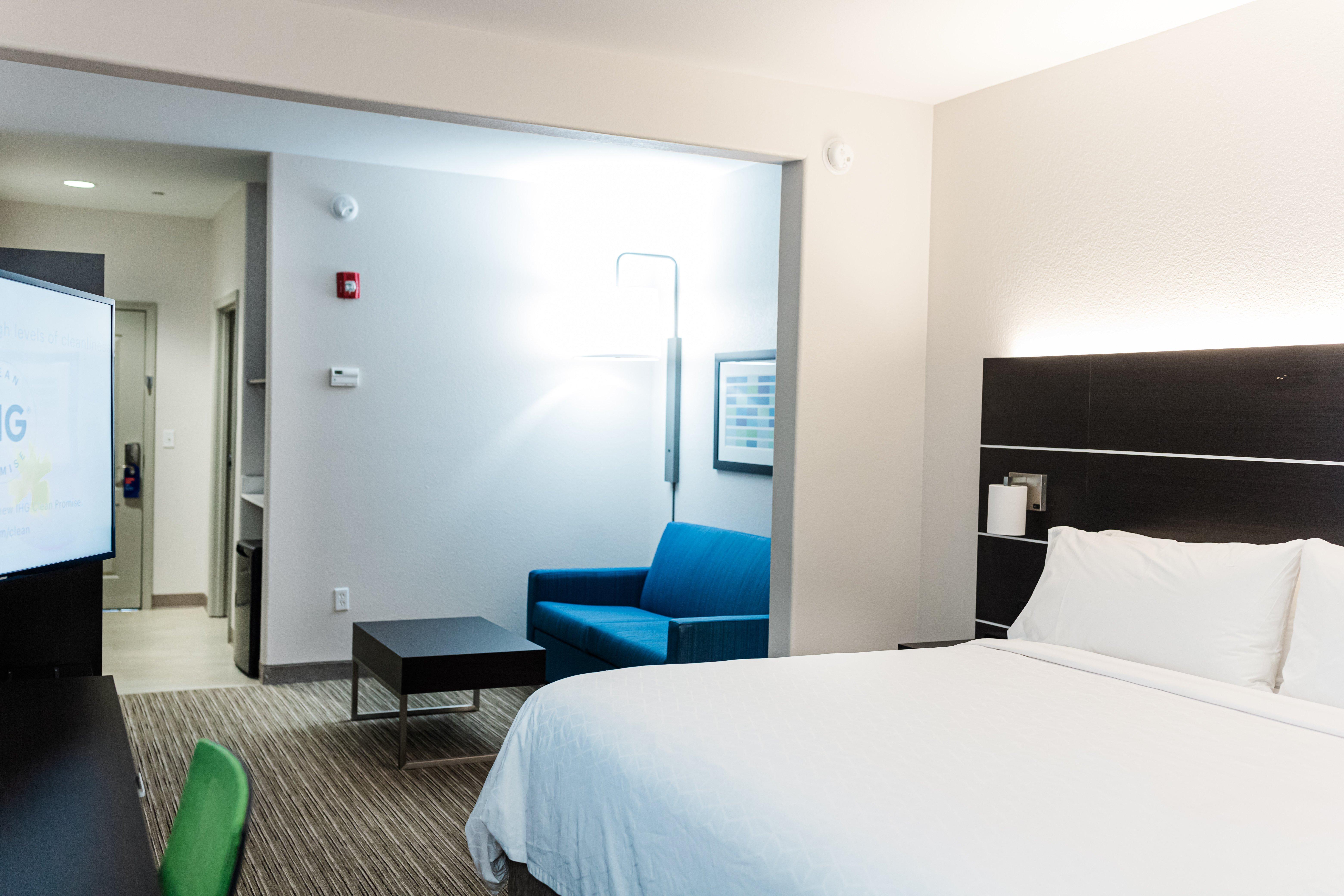 Holiday Inn Express - Andalusia By Ihg Buitenkant foto