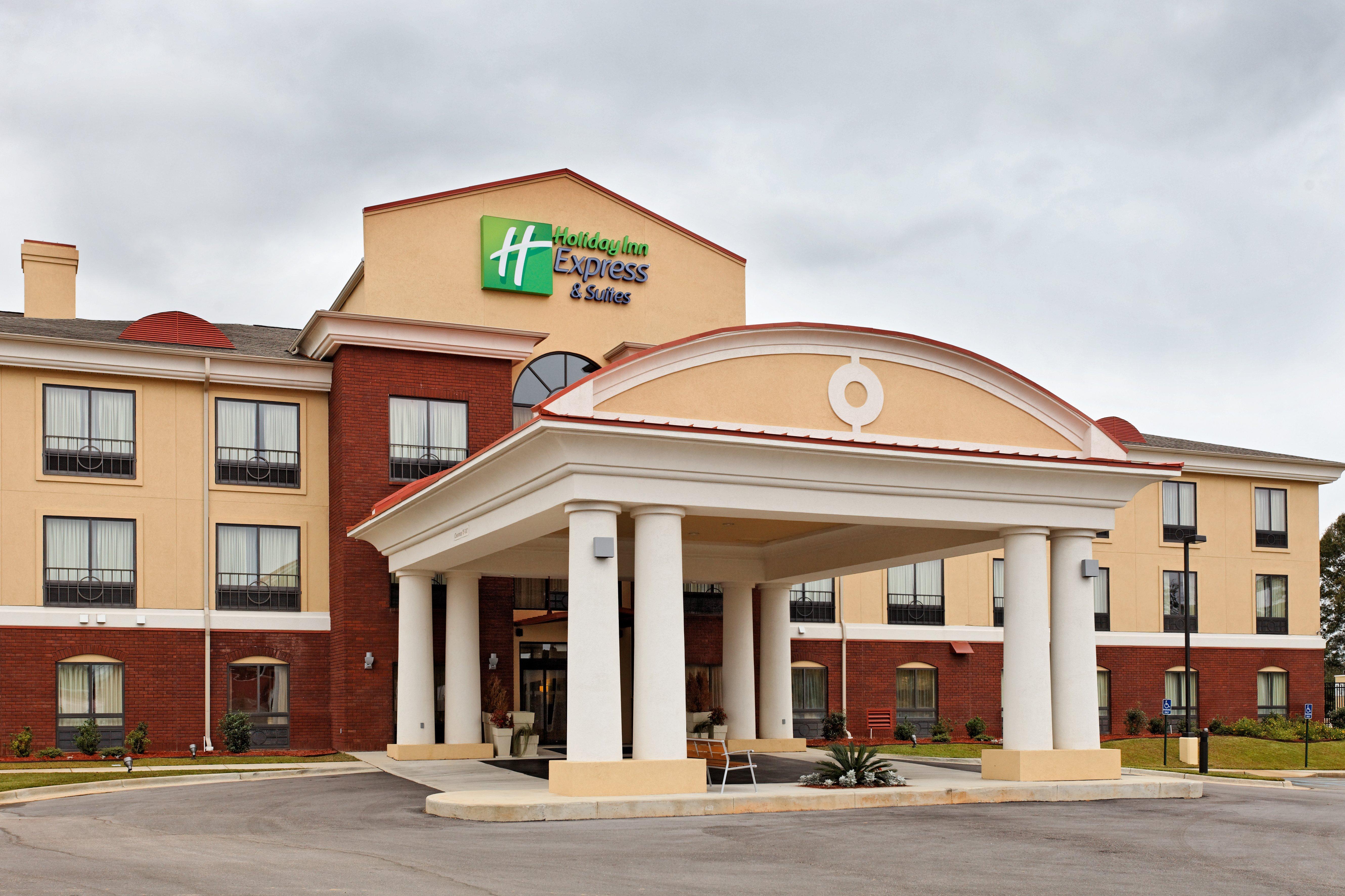 Holiday Inn Express - Andalusia By Ihg Buitenkant foto